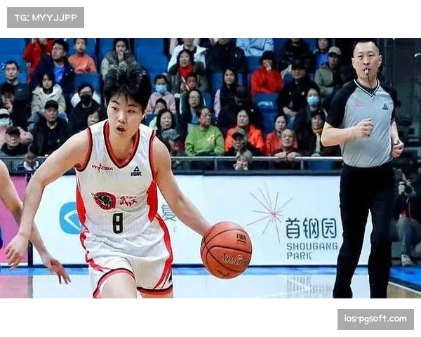 王佳琦砍下三双助武汉取胜 本土后卫成长改变球队格局 王佳琦砍下三双助武汉取胜 本土后卫成长改变球队格局