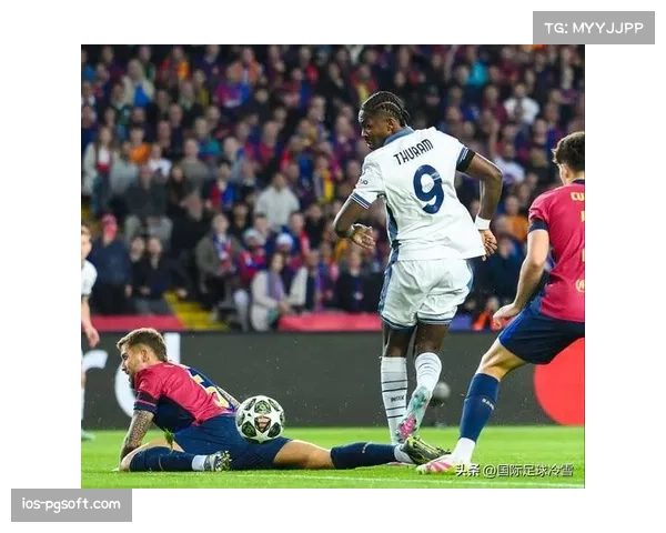 小图拉姆与埃斯波西托搭档锋线承担进攻重任